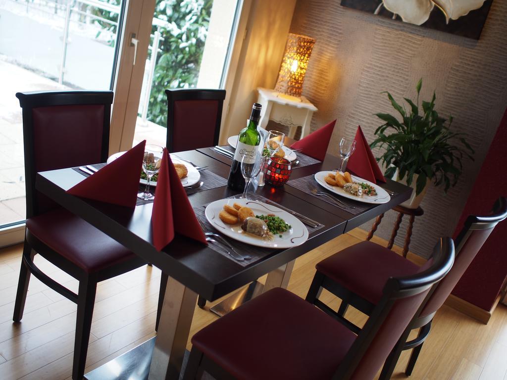 The Originals City, Hotel Et Restaurant Aster, Saint-Avold Nord Creutzwald Buitenkant foto